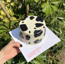 Cargar imagen en el visor de la galería, BABY CAKE (2-3 porciones)