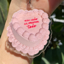 Cargar imagen en el visor de la galería, LLAVERO ESE CULO SE MERECE TODO 🔑💗

