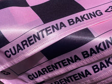Cargar imagen en el visor de la galería, MASCADA CUARENTENA BAKING <3
