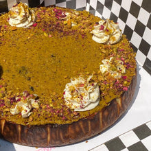 Cargar imagen en el visor de la galería, TARTA DE QUESO QUEMADA
